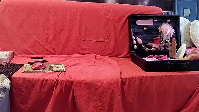 Snapshot of Chanel_Noire chatting on December 2025 01:05:02 PM Chanel Noire online show from December 2025 01:05:02 PM