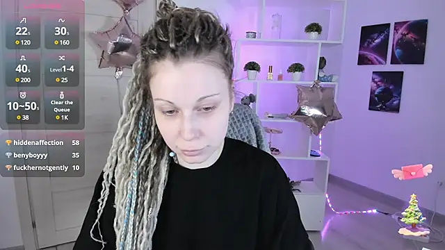 Snapshot of HoneySallyMoore chatting on December 2024 08:58:02 PM HoneySallyMoore online show from December 2024 08:58:02 PM