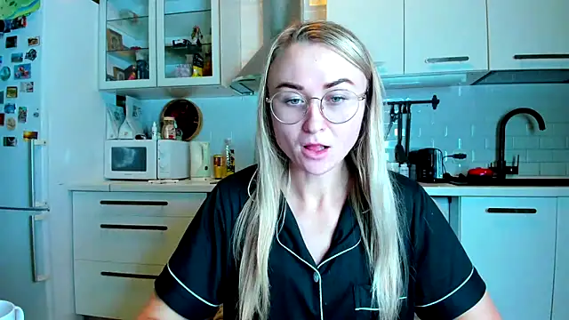 Snapshot of your_Goddess_Eva chatting on November 2025 08:46:02 PM your Goddess Eva online show from November 2025 08:46:02 PM