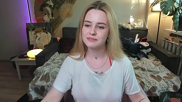 Alexa Pirs online show from May 2026 02:55:02 PM