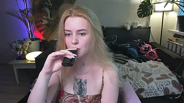 Alexa Pirs online show from May 2026 03:53:01 PM