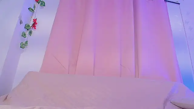 Daphnewalker   online show from June 2026 11:19:01 AM