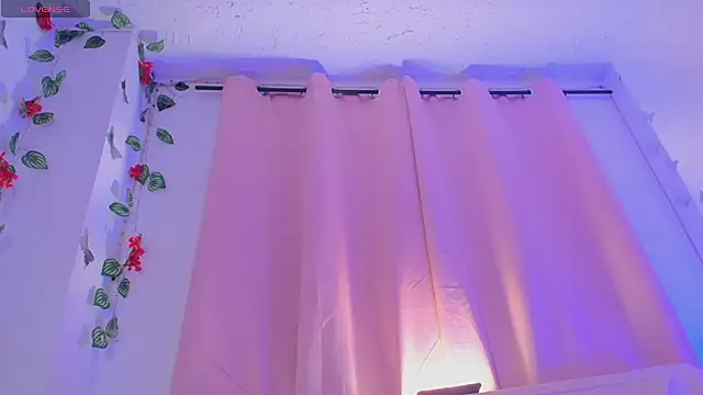 Daphnewalker   online show from June 2026 11:26:02 AM
