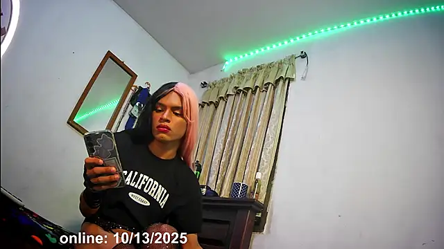 Snapshot of Fhrankie_xxl chatting on October 2025 11:05:01 PM Fhrankie xxl online show from October 2025 11:05:01 PM