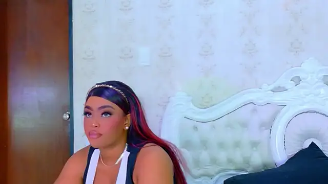 TianahGlow online show from December 2025 08:38:02 PM