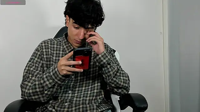 salvatore montt online show from March 2025 05:52:02 AM