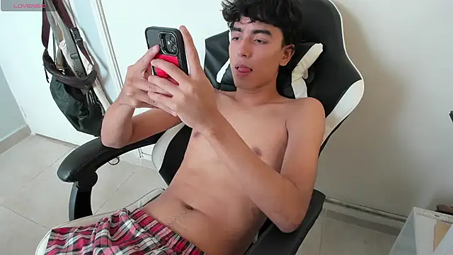 salvatore montt online show from March 2025 06:34:02 PM