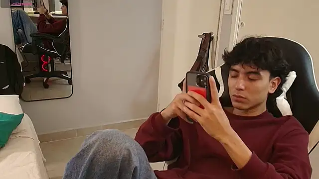 salvatore montt online show from March 2025 07:46:02 AM