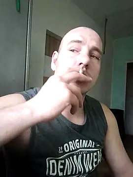 jarous32- online show from February 2025 06:49:02 AM