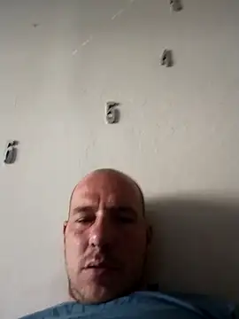 jarous32- online show from May 2026 03:18:02 PM