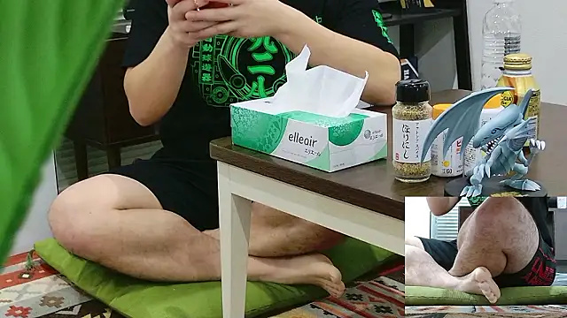 Snapshot of YARASERO-kun chatting on February 2026 10:23:02 AM YARASERO-kun online show from February 2026 10:23:02 AM