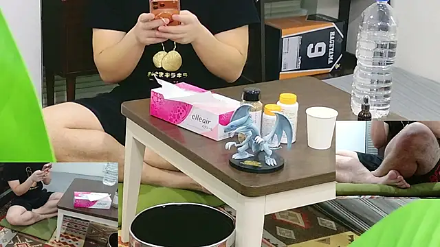 Snapshot of YARASERO-kun chatting on March 2026 11:17:02 AM YARASERO-kun online show from March 2026 11:17:02 AM