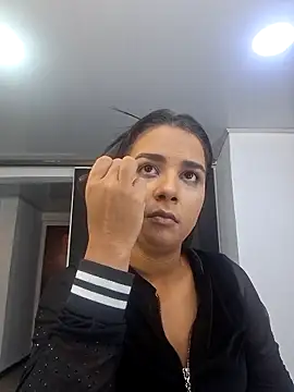 MariamLaraa online show from October 2025 12:49:02 AM