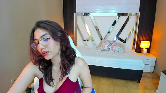 Snapshot of Cristin_Petite chatting on February 2025 12:16:01 AM Cristin Petite online show from February 2025 12:16:01 AM