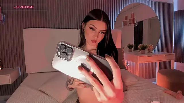 Snapshot of Giselle_royy chatting on November 2025 08:19:02 PM Giselle royy online show from November 2025 08:19:02 PM