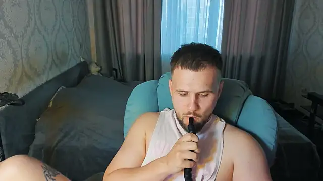 Vladik b online show from June 2026 06:22:02 PM