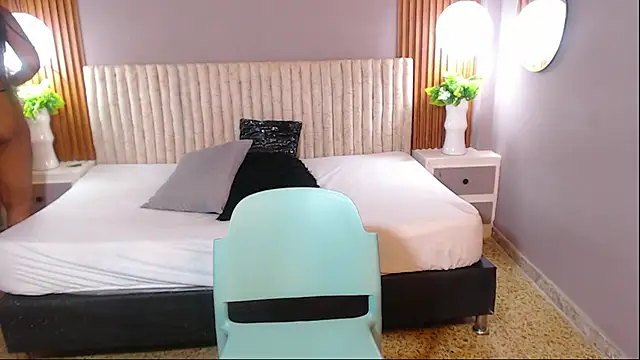 TianaSky online show from September 2025 08:47:02 PM