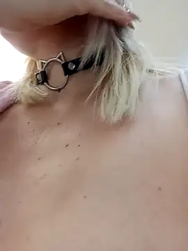 CandieGilson   online show from December 2025 01:20:02 PM