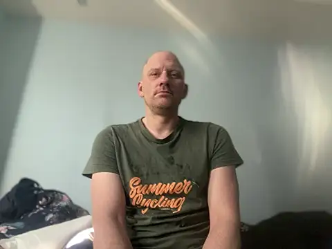 Snapshot of Krzysiekg123 chatting on February 2025 10:05:02 AM Krzysiekg123 online show from February 2025 10:05:02 AM