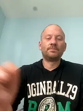 Snapshot of Krzysiekg123 chatting on October 2025 02:59:02 PM Krzysiekg123 online show from October 2025 02:59:02 PM