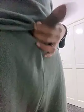Snapshot of Fuckboy2535 chatting on February 2025 05:53:02 PM Fuckboy2535 online show from February 2025 05:53:02 PM