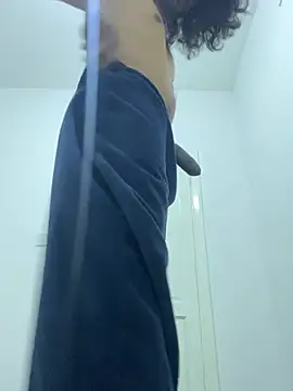 Snapshot of Fuckboy2535 chatting on February 2025 06:12:01 PM Fuckboy2535 online show from February 2025 06:12:01 PM