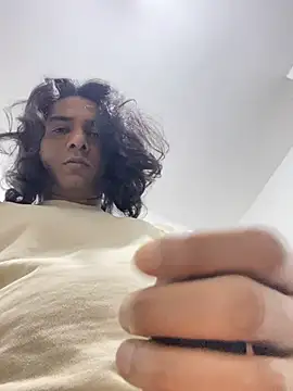 Snapshot of Fuckboy2535 chatting on March 2025 10:10:01 PM Fuckboy2535 online show from March 2025 10:10:01 PM