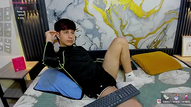 Snapshot of Estiv18_ chatting on February 2026 06:10:02 AM Estiv18 online show from February 2026 06:10:02 AM