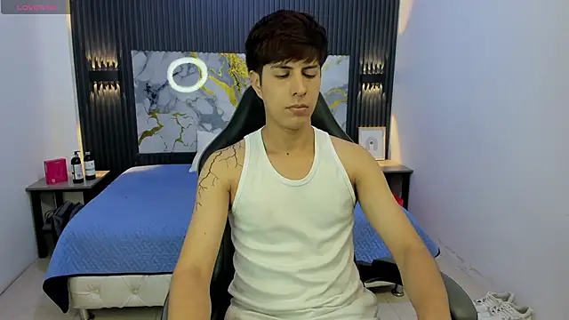 Snapshot of Estiv18_ chatting on February 2026 04:34:02 AM Estiv18 online show from February 2026 04:34:02 AM