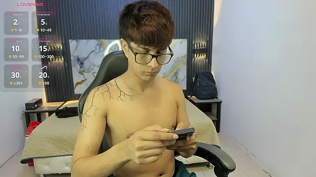 Snapshot of Estiv18_ chatting on March 2026 02:29:02 AM Estiv18 online show from March 2026 02:29:02 AM