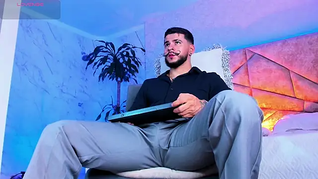 DickGriffith  online show from October 2025 11:31:01 AM