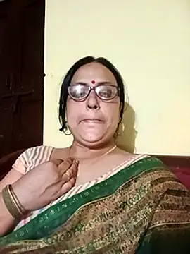 Kiyara8 online show from March 2025 04:47:02 PM