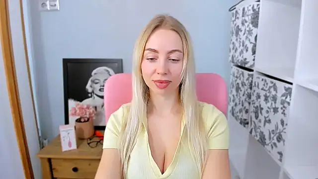 Snapshot of MargaritaRose chatting on March 2026 07:26:02 AM MargaritaRose online show from March 2026 07:26:02 AM