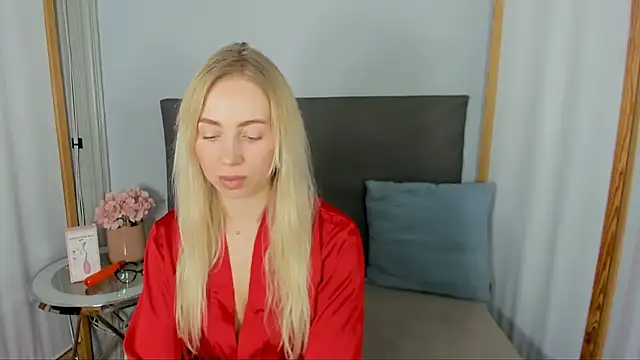 Snapshot of MargaritaRose chatting on March 2026 06:25:01 PM MargaritaRose online show from March 2026 06:25:01 PM