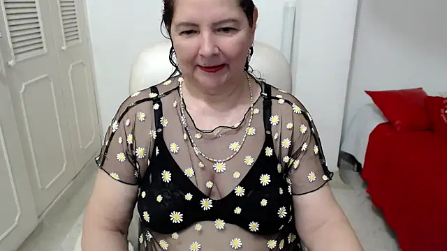 leonela 69 online show from June 2026 11:25:01 PM