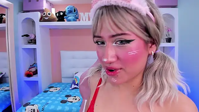 Snapshot of miss___megan chatting on October 2025 06:08:02 PM miss megan online show from October 2025 06:08:02 PM