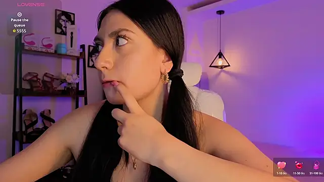 Miller Vanessa  online show from February 2026 09:11:01 PM