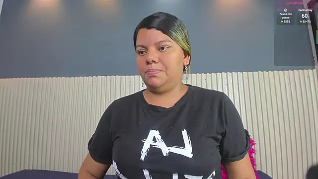 Snapshot of Aida-nicolle chatting on October 2025 10:38:01 AM Aida-nicolle online show from October 2025 10:38:01 AM