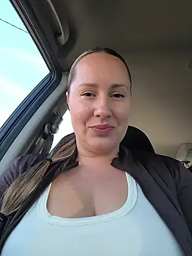 Mona Plus online show from November 2025 08:01:02 AM