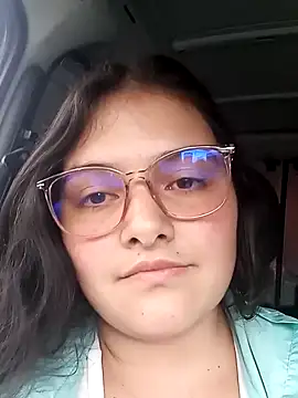 Snapshot of Yulil23 chatting on February 2025 08:52:02 PM Yulil23 online show from February 2025 08:52:02 PM