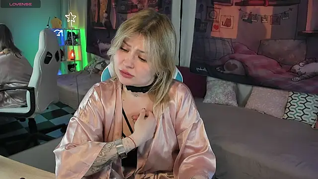 MargoBryan online show from March 2025 07:50:02 PM