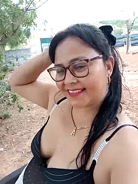 Snapshot of promiscuous-indecent-momm chatting on February 2025 10:25:02 PM promiscuous-indecent-momm online show from February 2025 10:25:02 PM