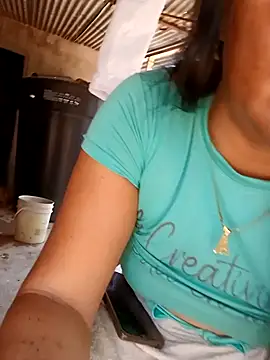 Snapshot of promiscuous-indecent-momm chatting on February 2025 04:46:02 PM promiscuous-indecent-momm online show from February 2025 04:46:02 PM