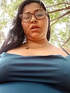 Snapshot of promiscuous-indecent-momm chatting on March 2025 10:21:01 PM promiscuous-indecent-momm online show from March 2025 10:21:01 PM