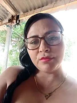 Snapshot of promiscuous-indecent-momm chatting on March 2025 02:19:02 PM promiscuous-indecent-momm online show from March 2025 02:19:02 PM