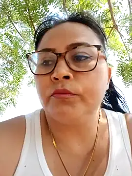 Snapshot of promiscuous-indecent-momm chatting on March 2025 07:07:02 PM promiscuous-indecent-momm online show from March 2025 07:07:02 PM