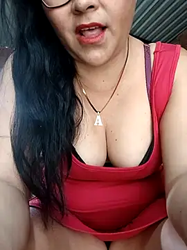 Snapshot of promiscuous-indecent-momm chatting on March 2025 02:23:01 PM promiscuous-indecent-momm online show from March 2025 02:23:01 PM