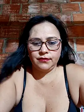 Snapshot of promiscuous-indecent-momm chatting on September 2025 04:17:01 PM promiscuous-indecent-momm online show from September 2025 04:17:01 PM