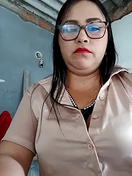 Snapshot of promiscuous-indecent-momm chatting on September 2025 08:23:01 PM promiscuous-indecent-momm online show from September 2025 08:23:01 PM