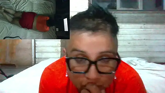 Snapshot of erinadarling79 chatting on November 2025 03:17:01 AM erinadarling79 online show from November 2025 03:17:01 AM